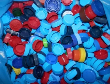Kρήτη: Μάζεψαν 5 τόνους καπάκια για να αγοράσουν αμαξίδια